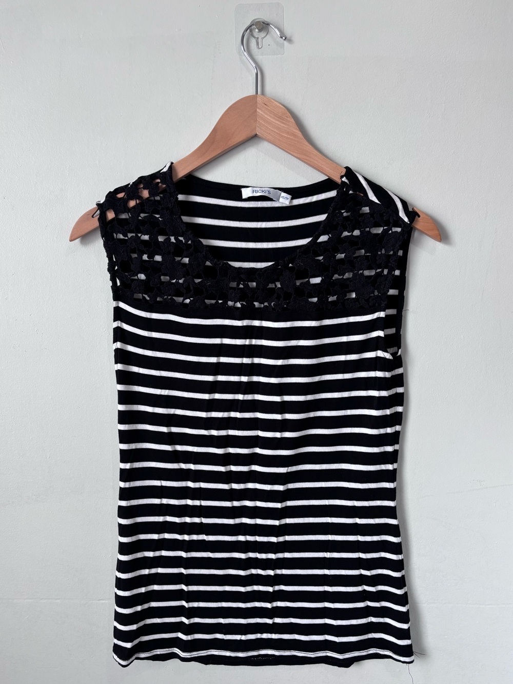 Ricki’s Striped Lace-Yoke Sleeveless Top | Blue & White | Size XS